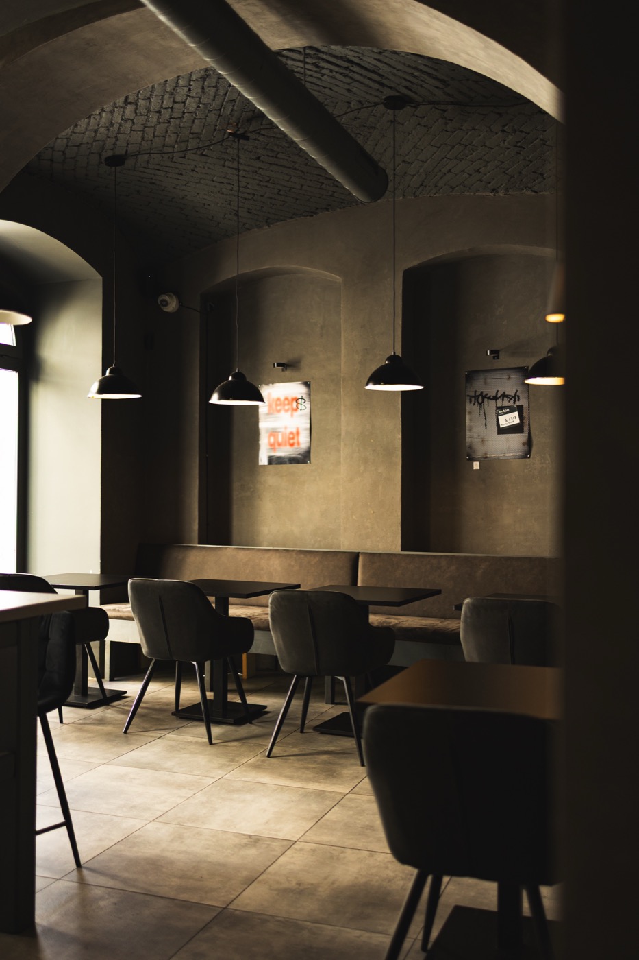 Vodní dýmky v beton lounge & bar Liberec