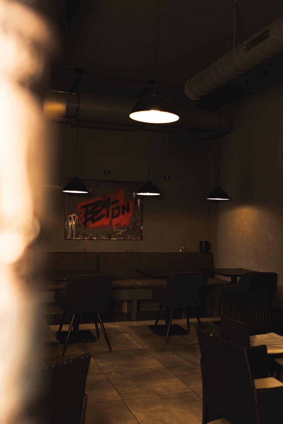 Vodní dýmky v beton lounge & bar